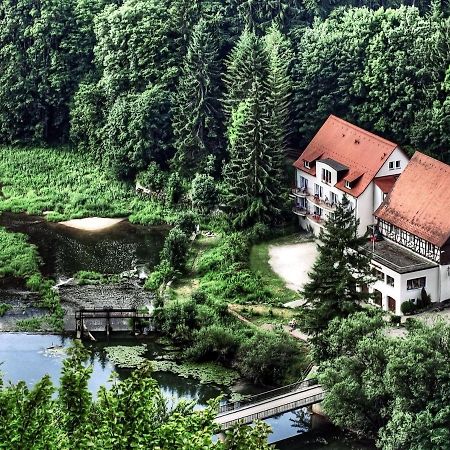 Hotel-Gasthof Neumuehle Kreenheinstetten Eksteriør billede